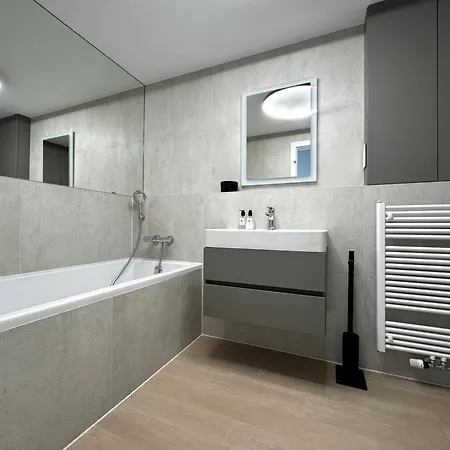 Eurovea Tower Ii Beige Apartment *