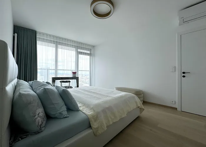 아파트 Eurovea Tower Ii Beige 브라티슬라바