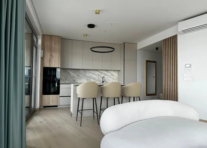 Eurovea Tower Ii Beige براتسيلافا