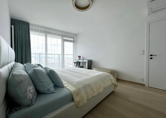 Eurovea Tower Ii Beige شقة *