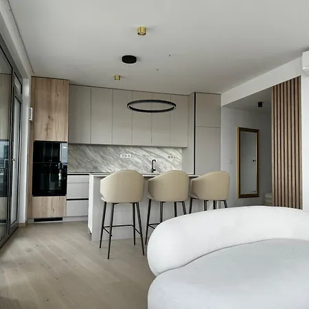 Eurovea Tower Ii Beige Pozsony